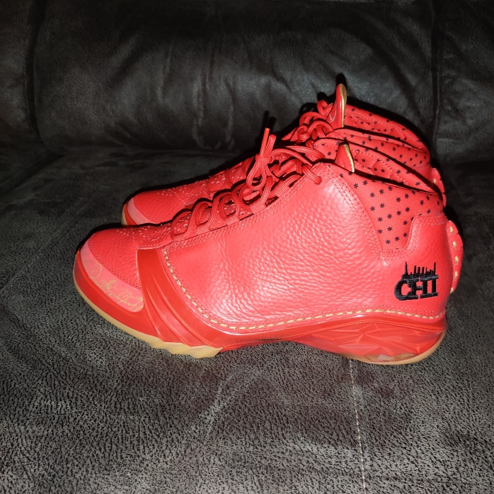 Retro Jordan's Chi town men's 10.5